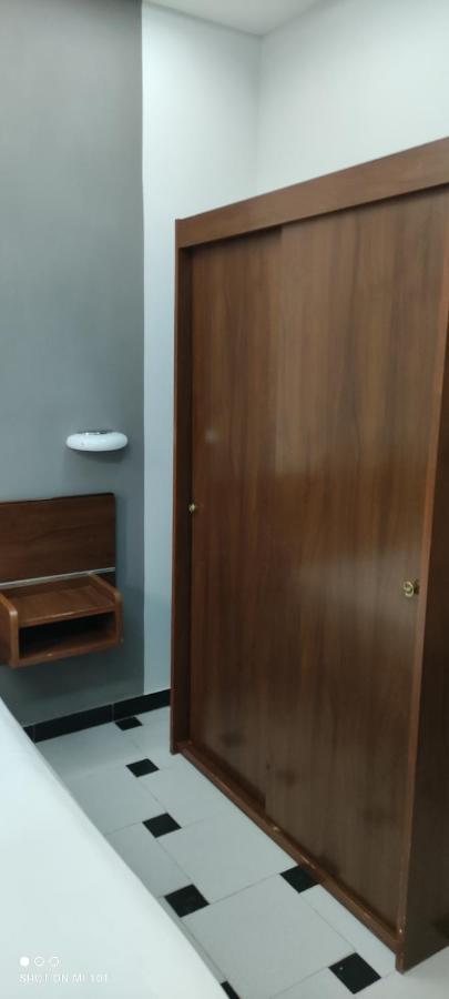 Hotel Luna Rossa Napels Buitenkant foto