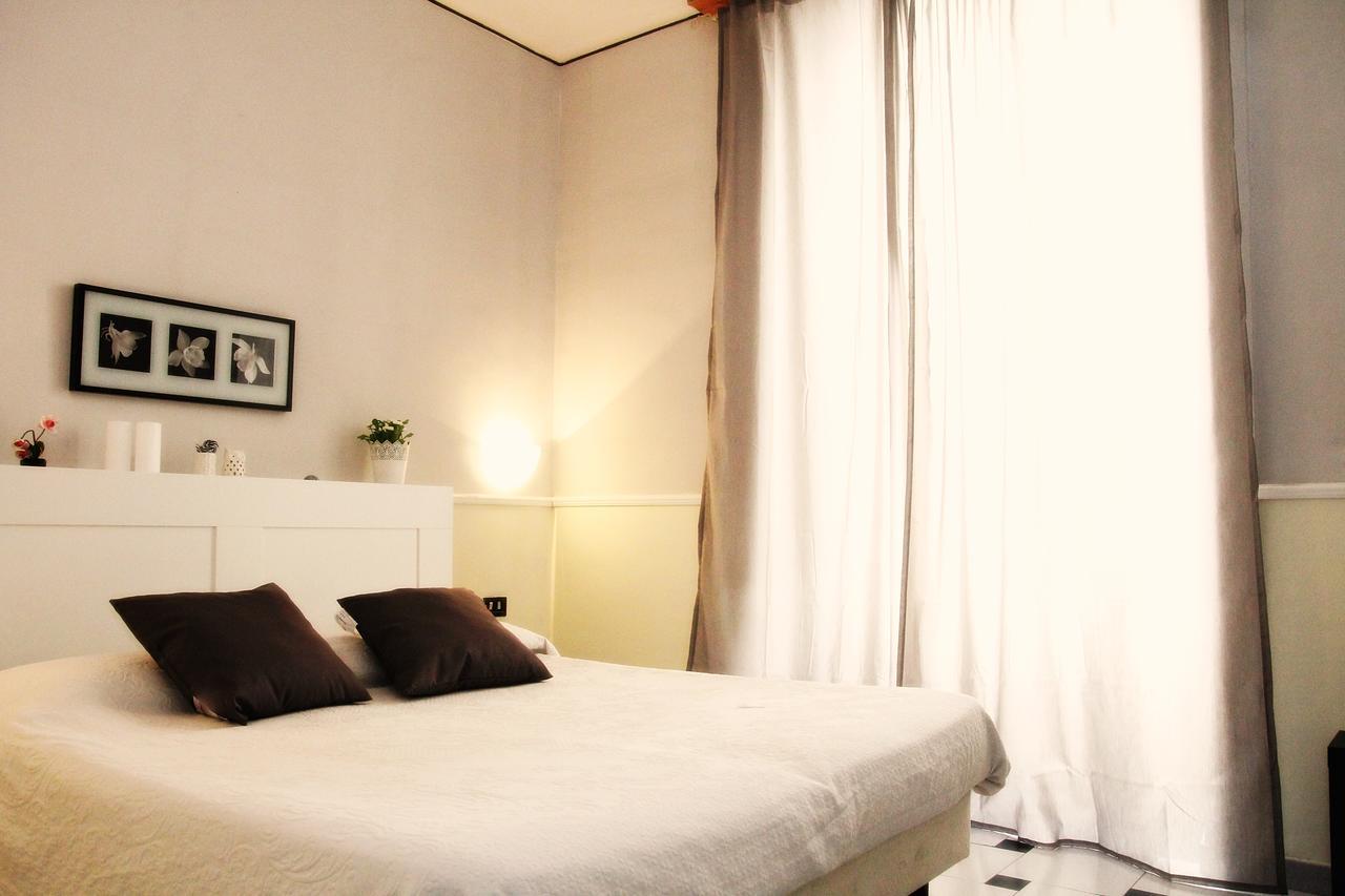 Hotel Luna Rossa Napels Buitenkant foto