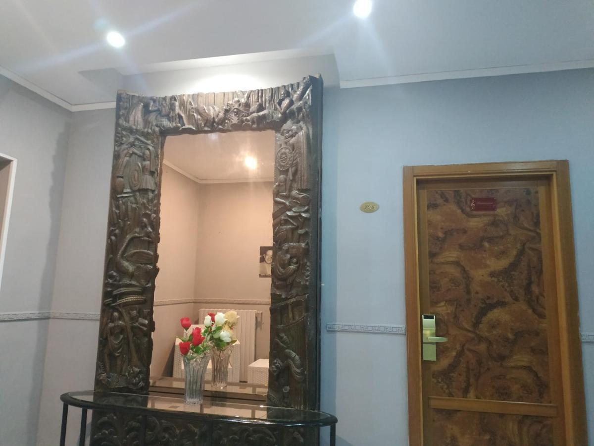 Hotel Luna Rossa Napels Buitenkant foto